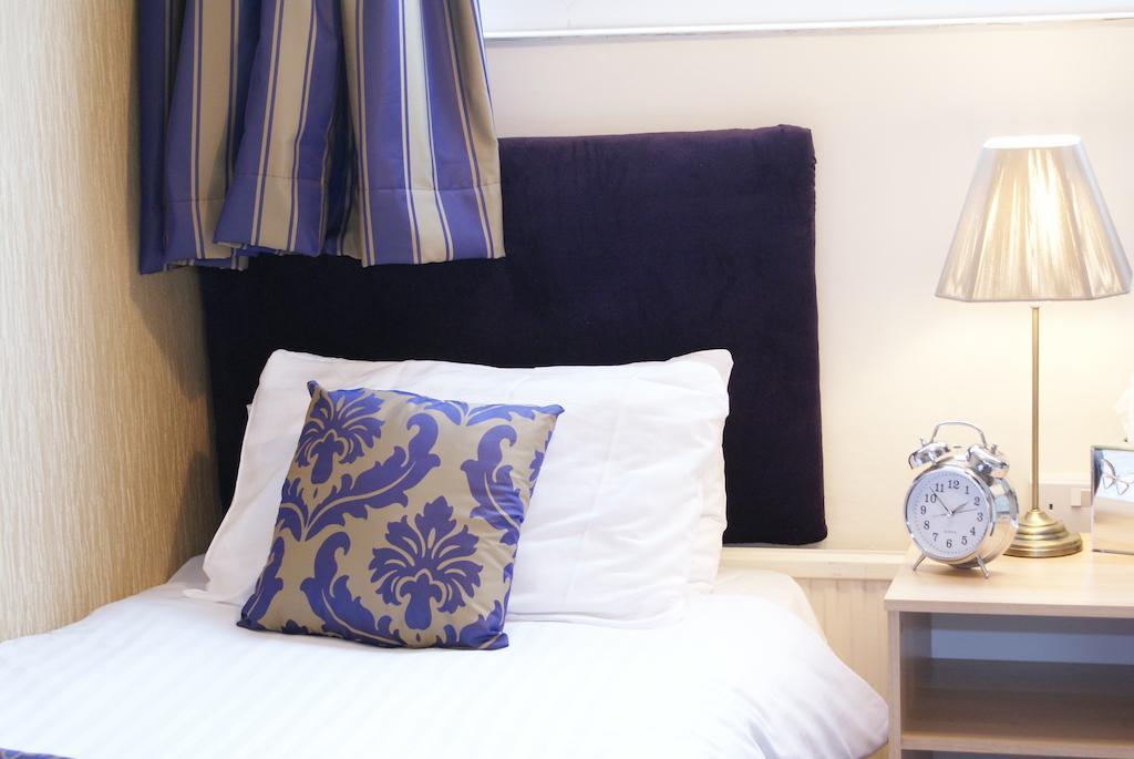 Adelphi Guest House Саутпорт Стая снимка